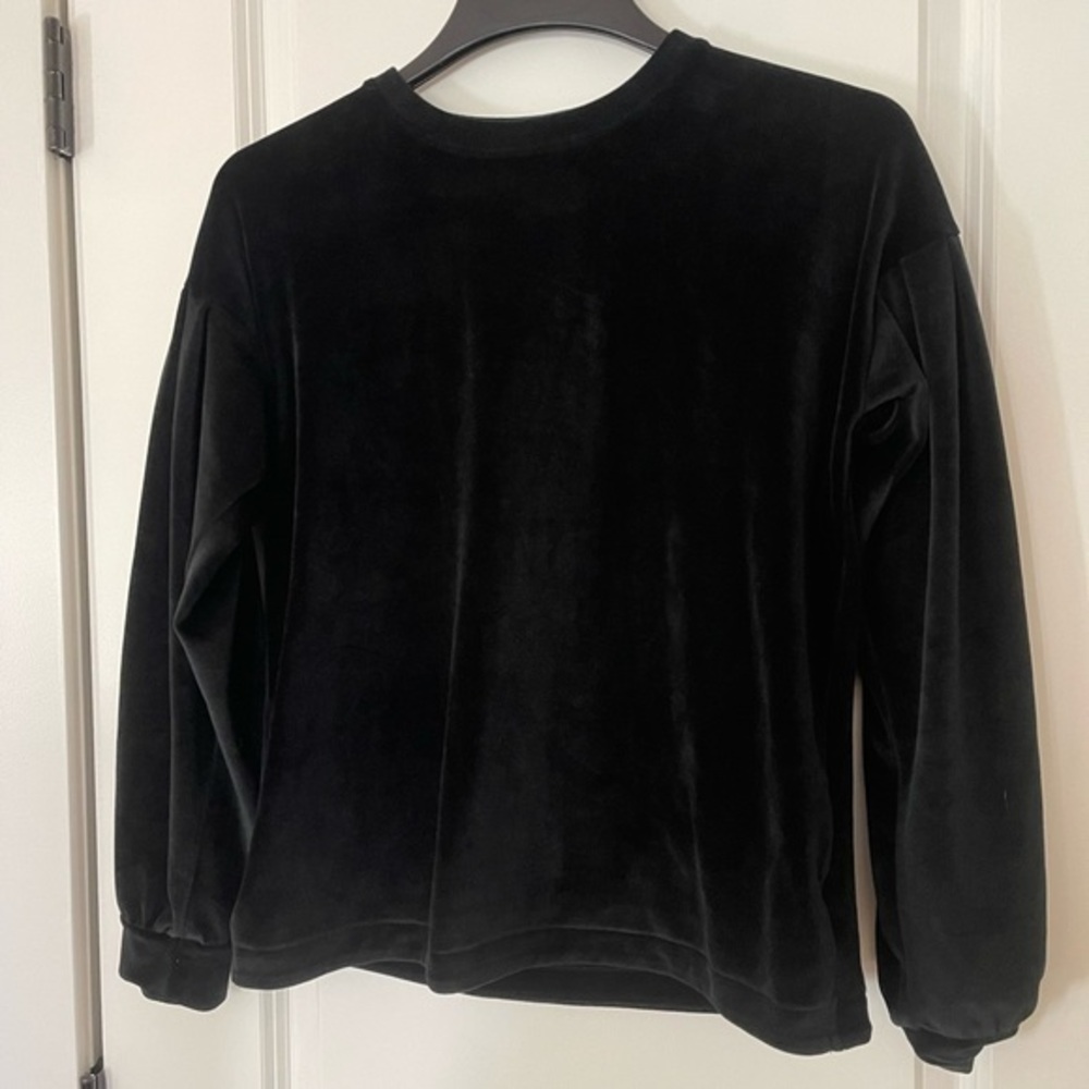 a new day Black “velvet” sweater size small